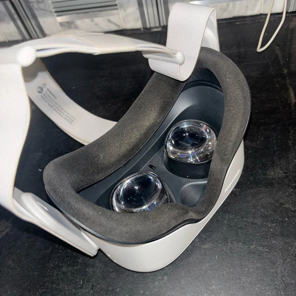 OCULUS QUEST 2